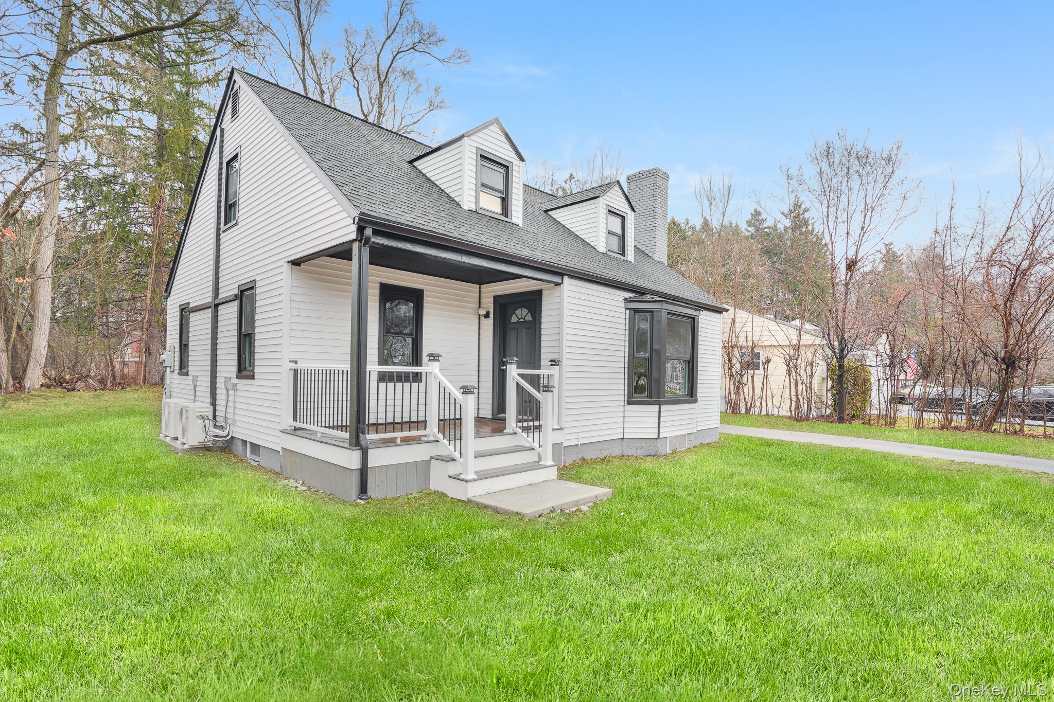 #2 photo, 5 Sherwood Place, Hyde Park , NY 12538