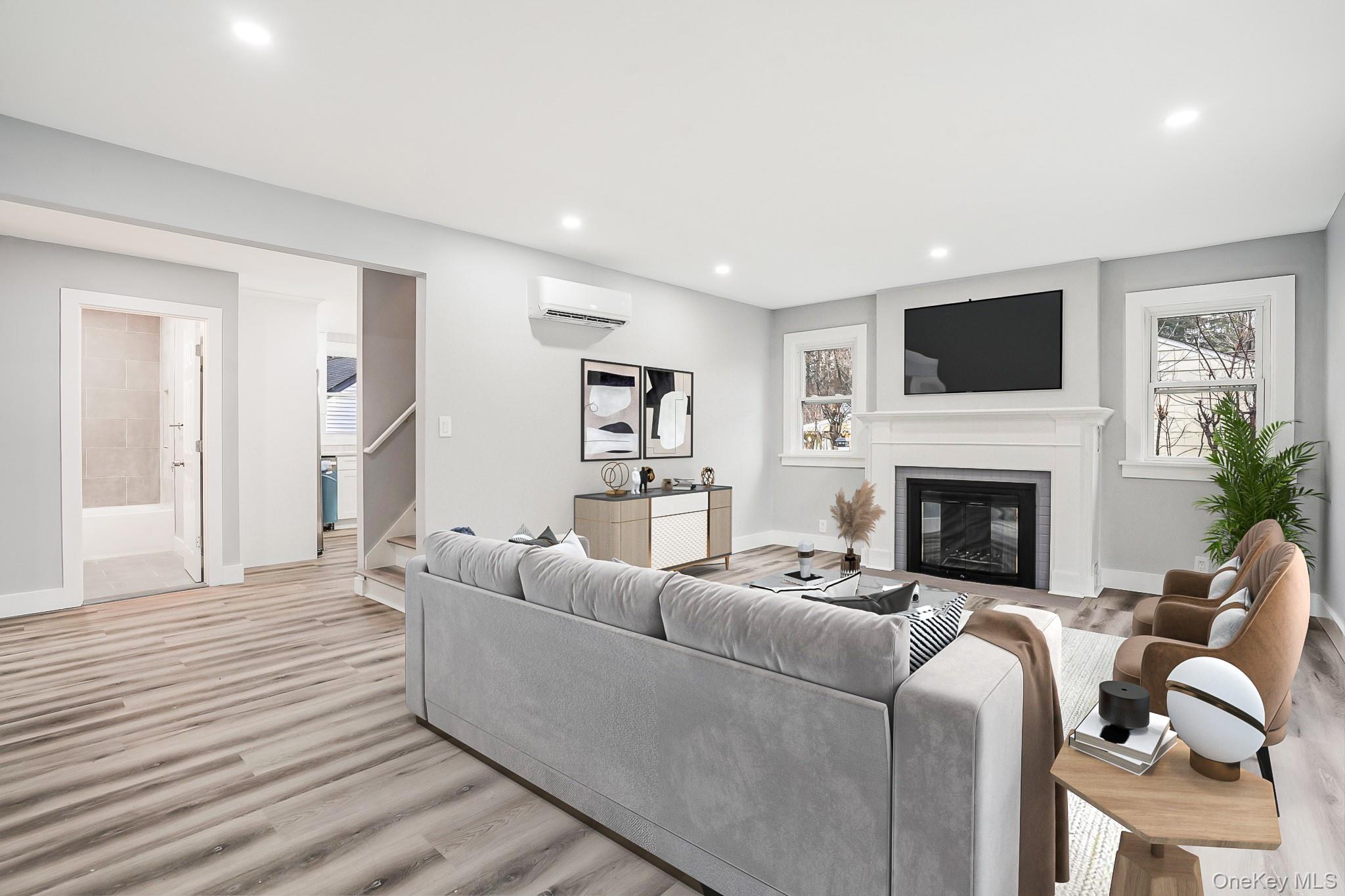 #4 photo, 5 Sherwood Place, Hyde Park , NY 12538