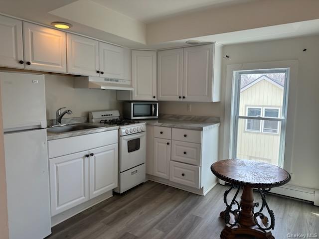 #4 photo, 17 West, Warwick , NY 10990