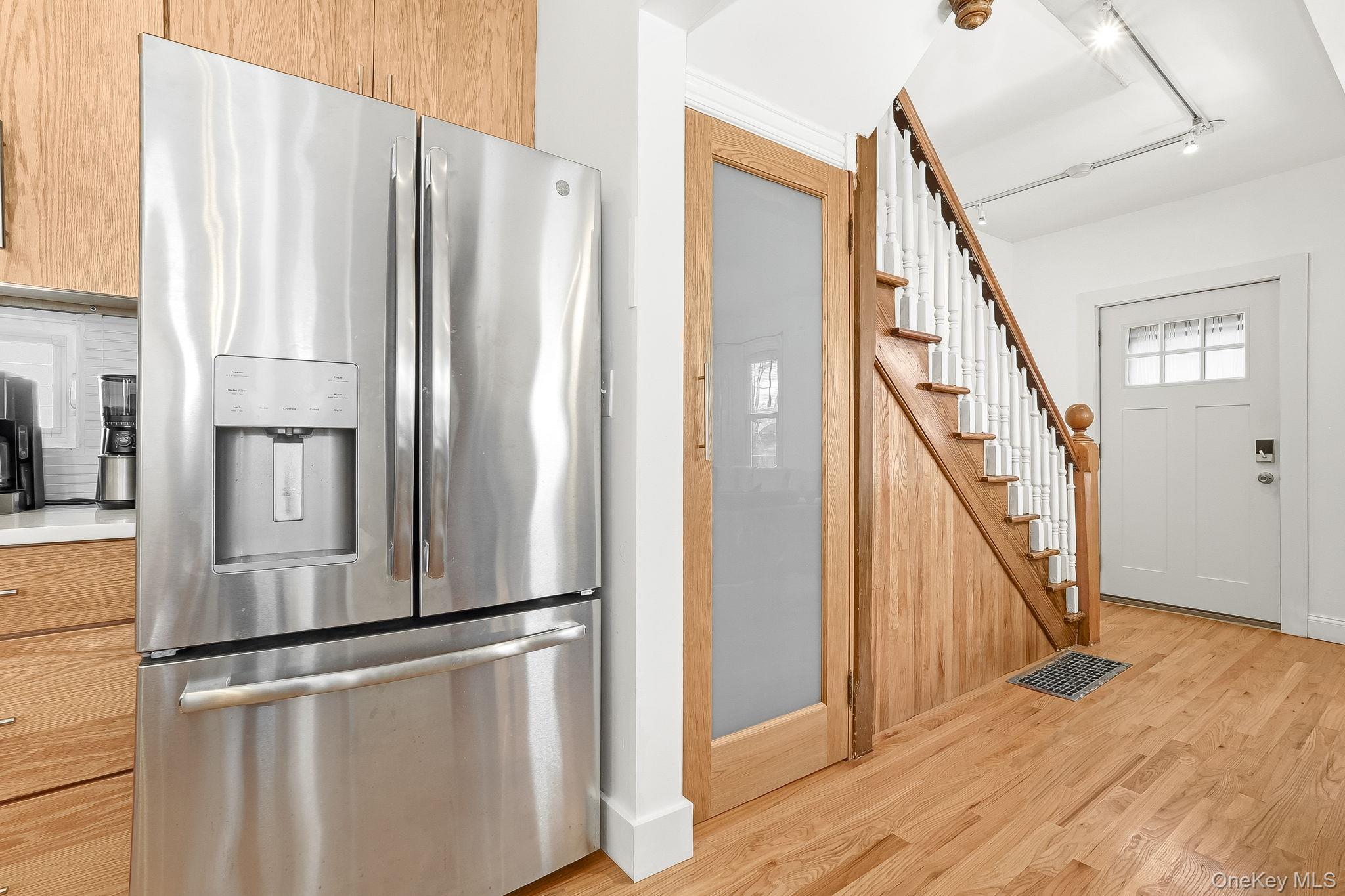 #11 photo, 11 S Cedar Street, Beacon , NY 12508