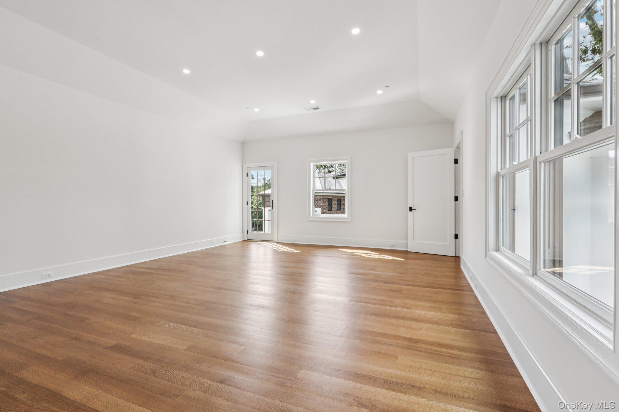 #18 photo, 15 High Point Terrace, Scarsdale , NY 10583