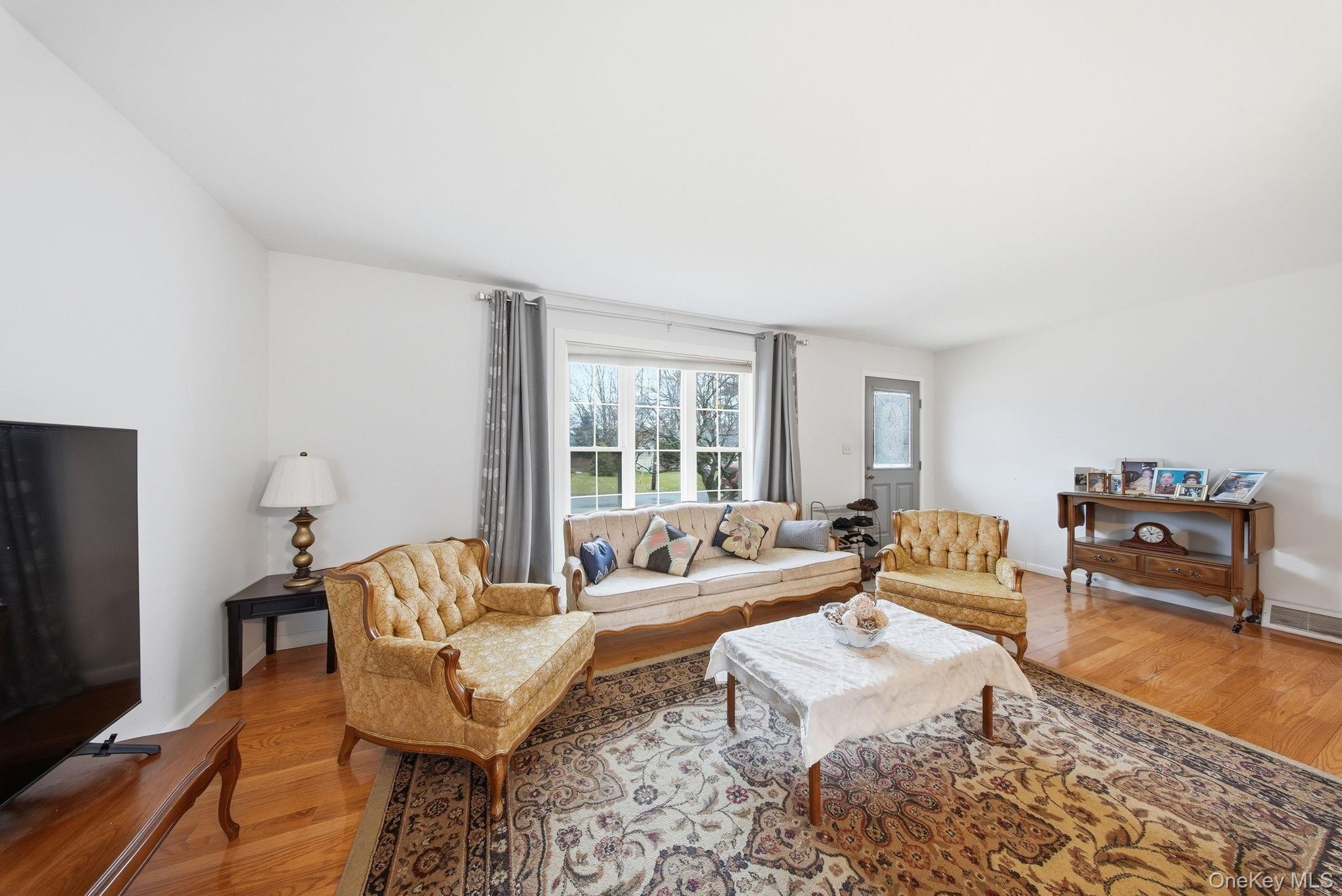 #5 photo, 36 Vincent Drive, Middletown , NY 10940