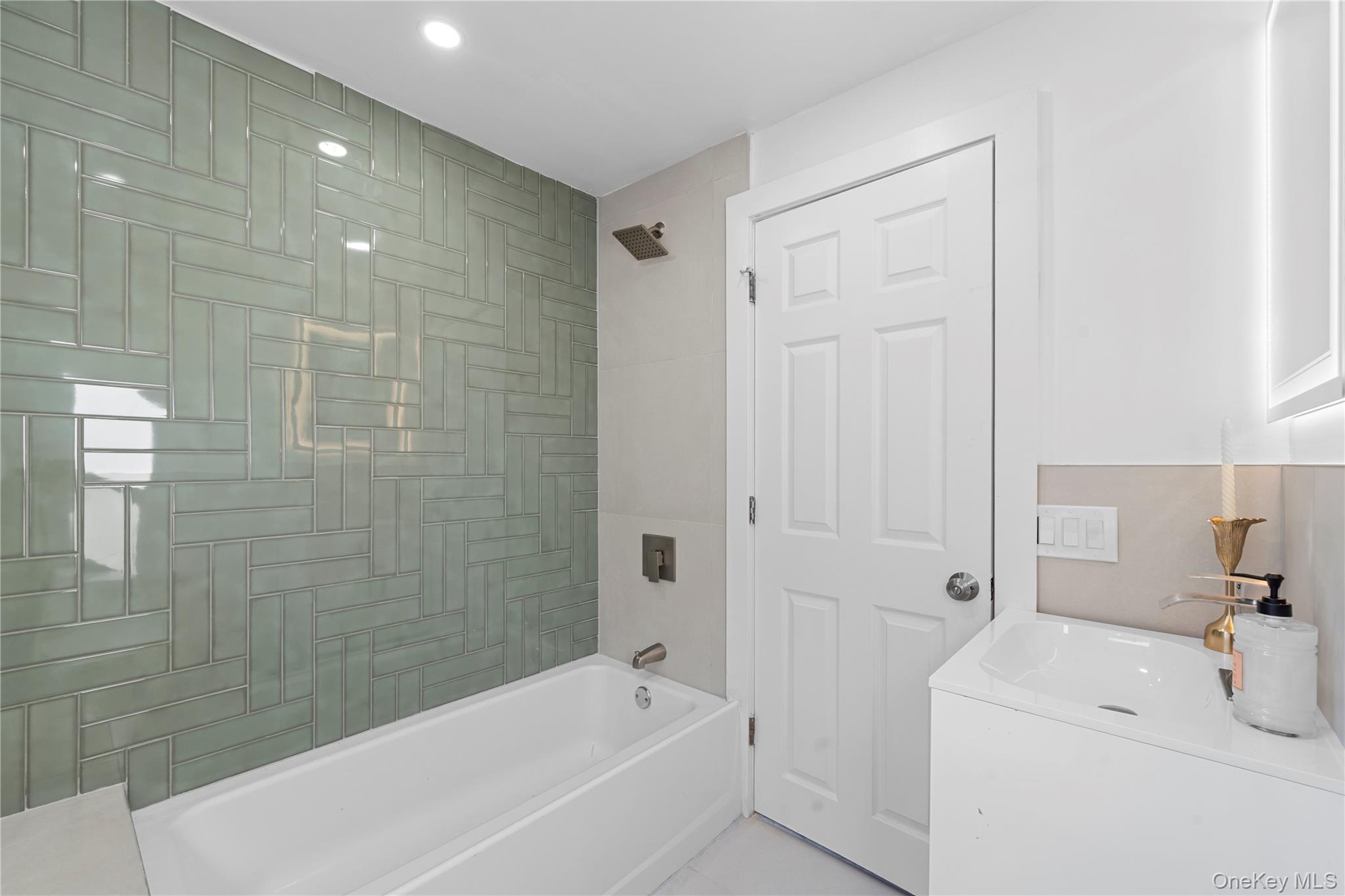 #15 photo, 2858 Cherry Court, নাসাউ কাউন্টি Oceanside , NY 11572