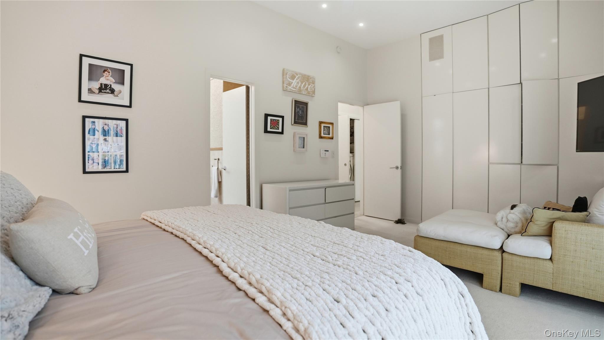 #16 photo, 15 Blueberry Lane, Quogue , NY 11959