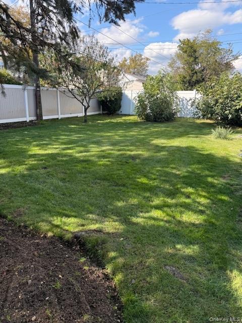 #3 photo, 112 Gun Lane, Levittown , NY 11756