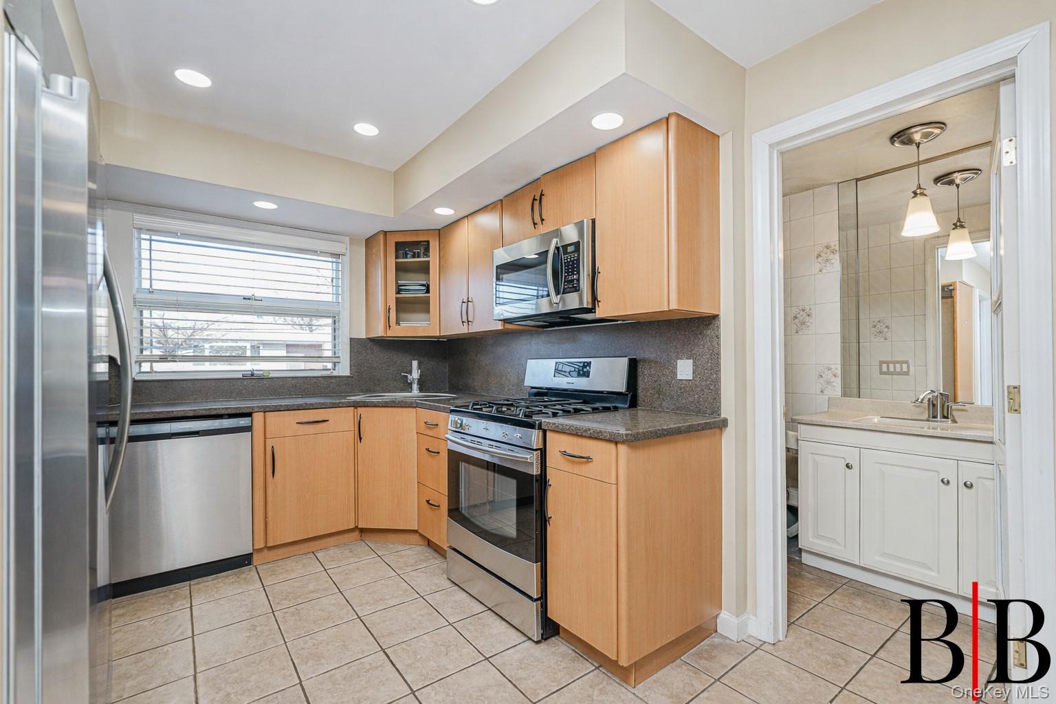 #11 photo, 69 Crystal Avenue, Staten Island , NY 10302