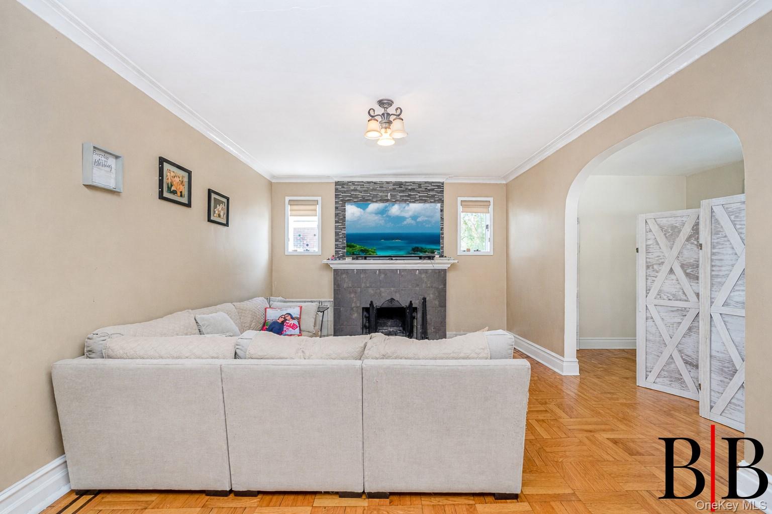 #5 photo, 69 Crystal Avenue, Staten Island , NY 10302