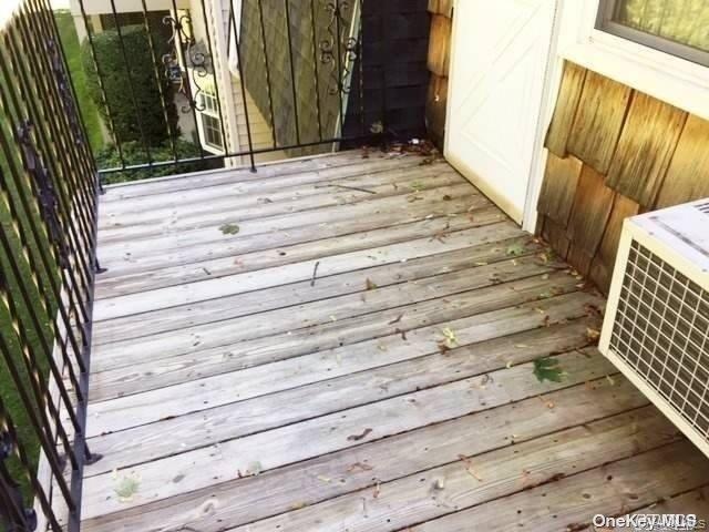 #2 photo, 2 Anchorage Lane, Oyster Bay , NY 11771