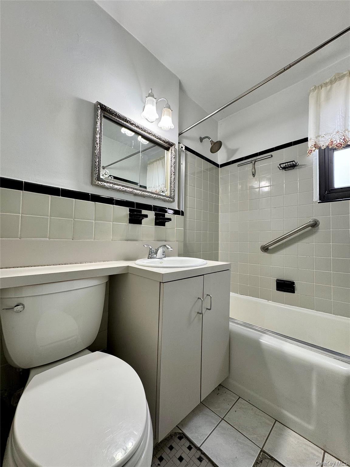 #7 photo, 17-73 166 Street, 皇后區 白石鎮 Whitestone , NY 11357