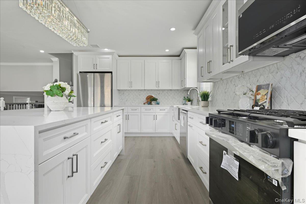 #12 photo, 1050 Hastings Street, Baldwin , NY 11510