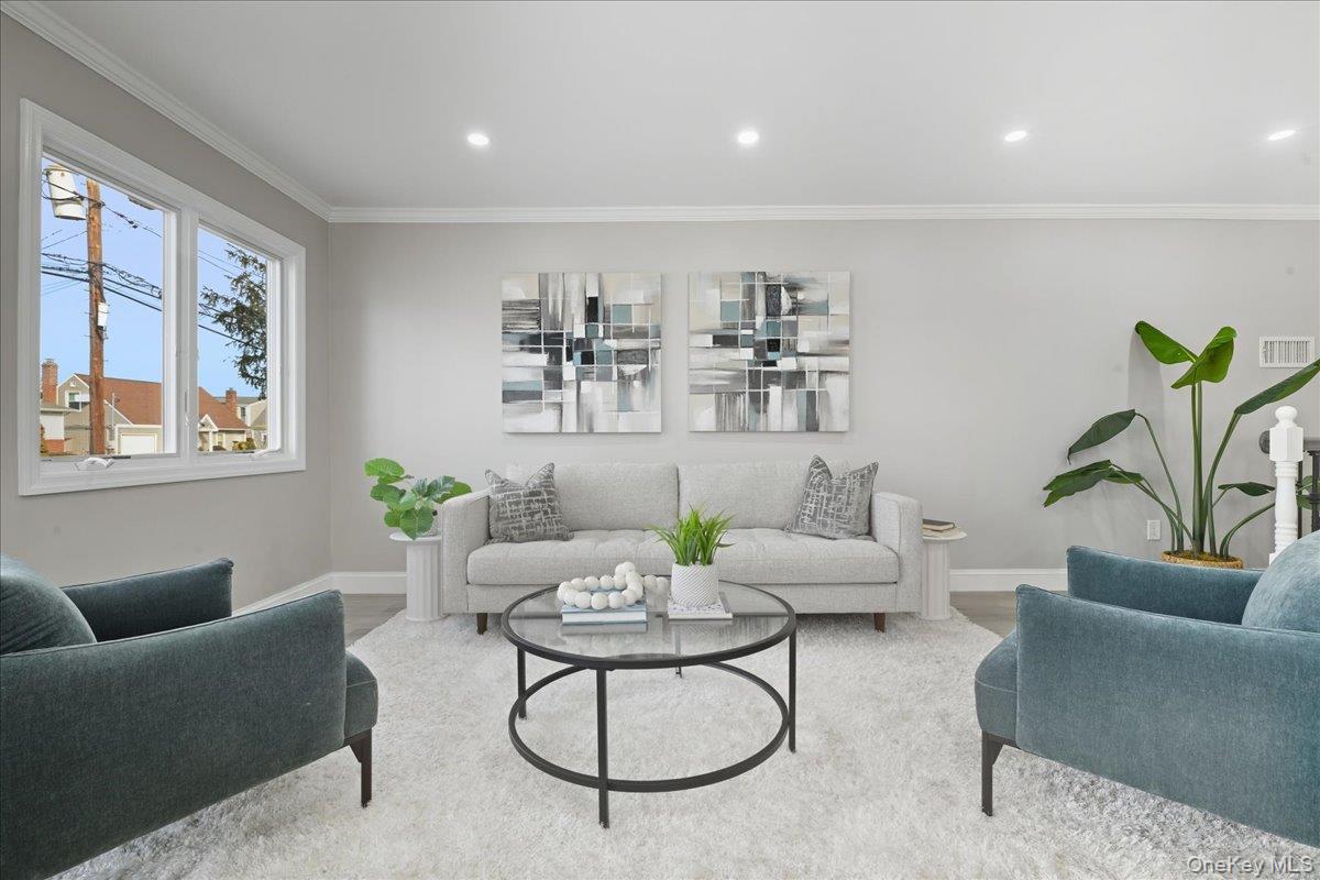 #5 photo, 1050 Hastings Street, Baldwin , NY 11510