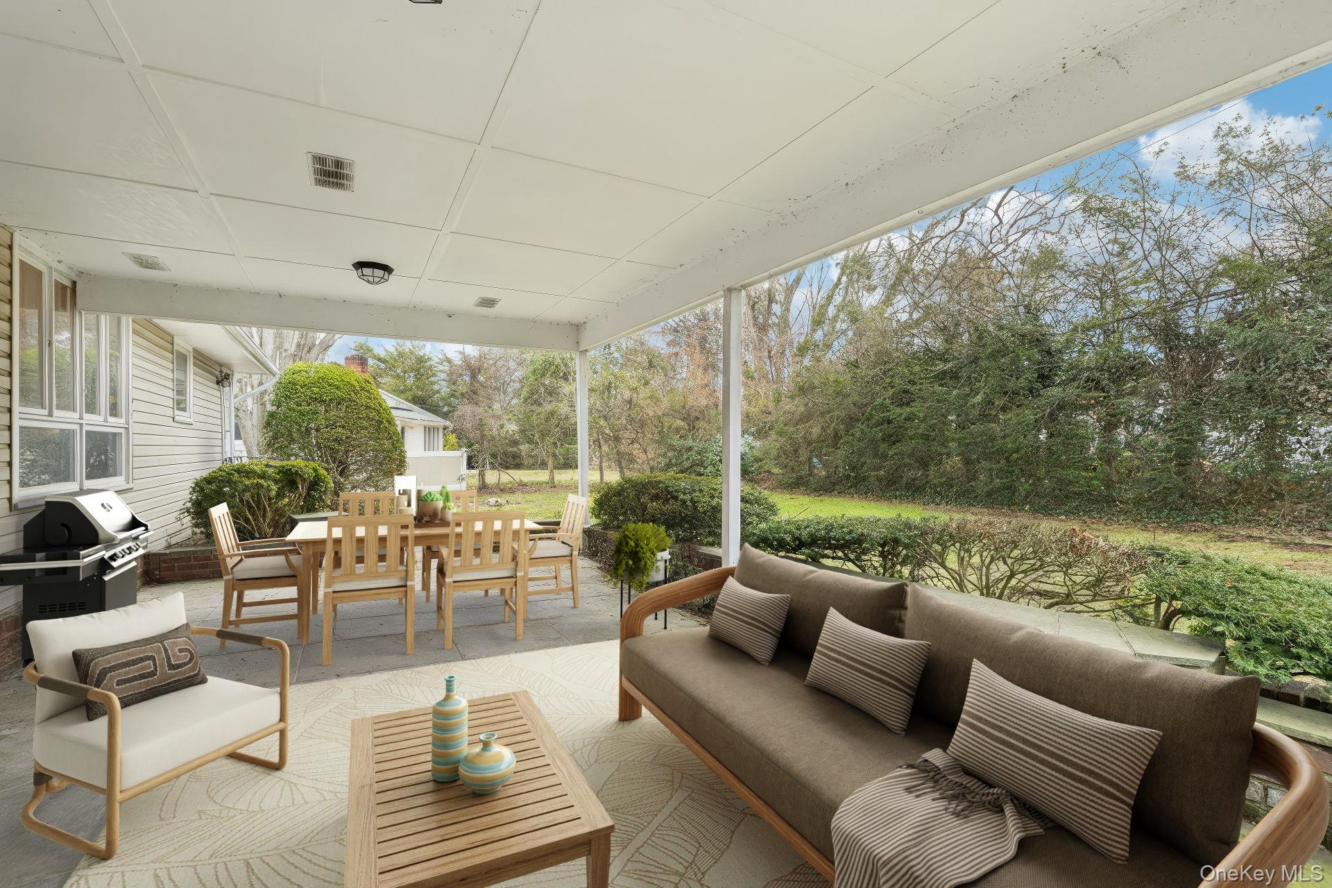 #18 photo, 192 Bengeyfield Drive, East Williston , NY 11596