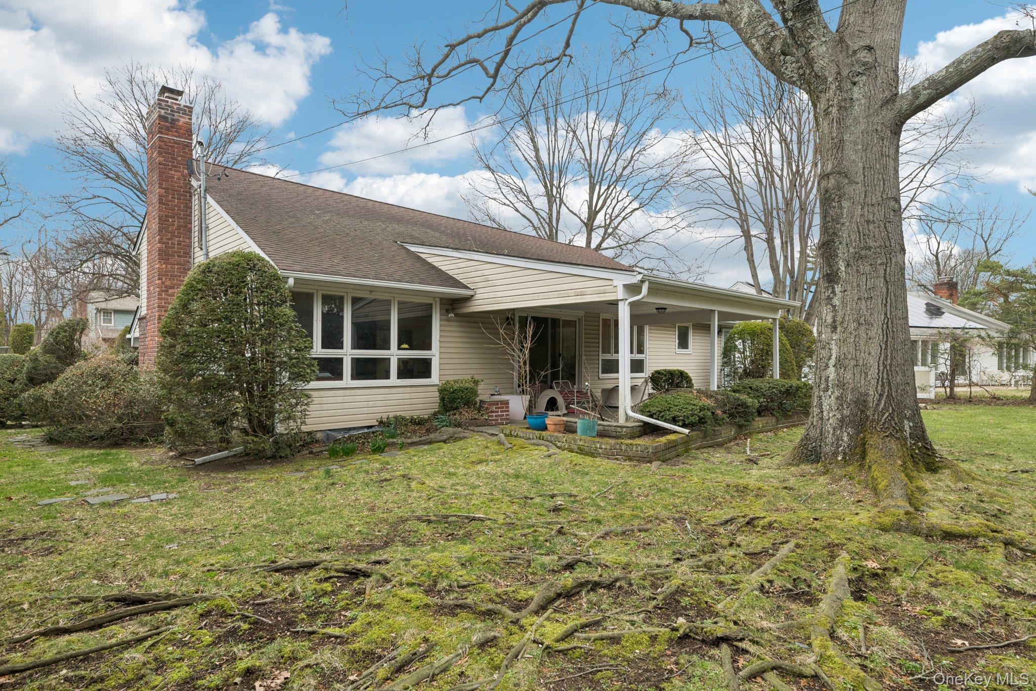 #20 photo, 192 Bengeyfield Drive, East Williston , NY 11596