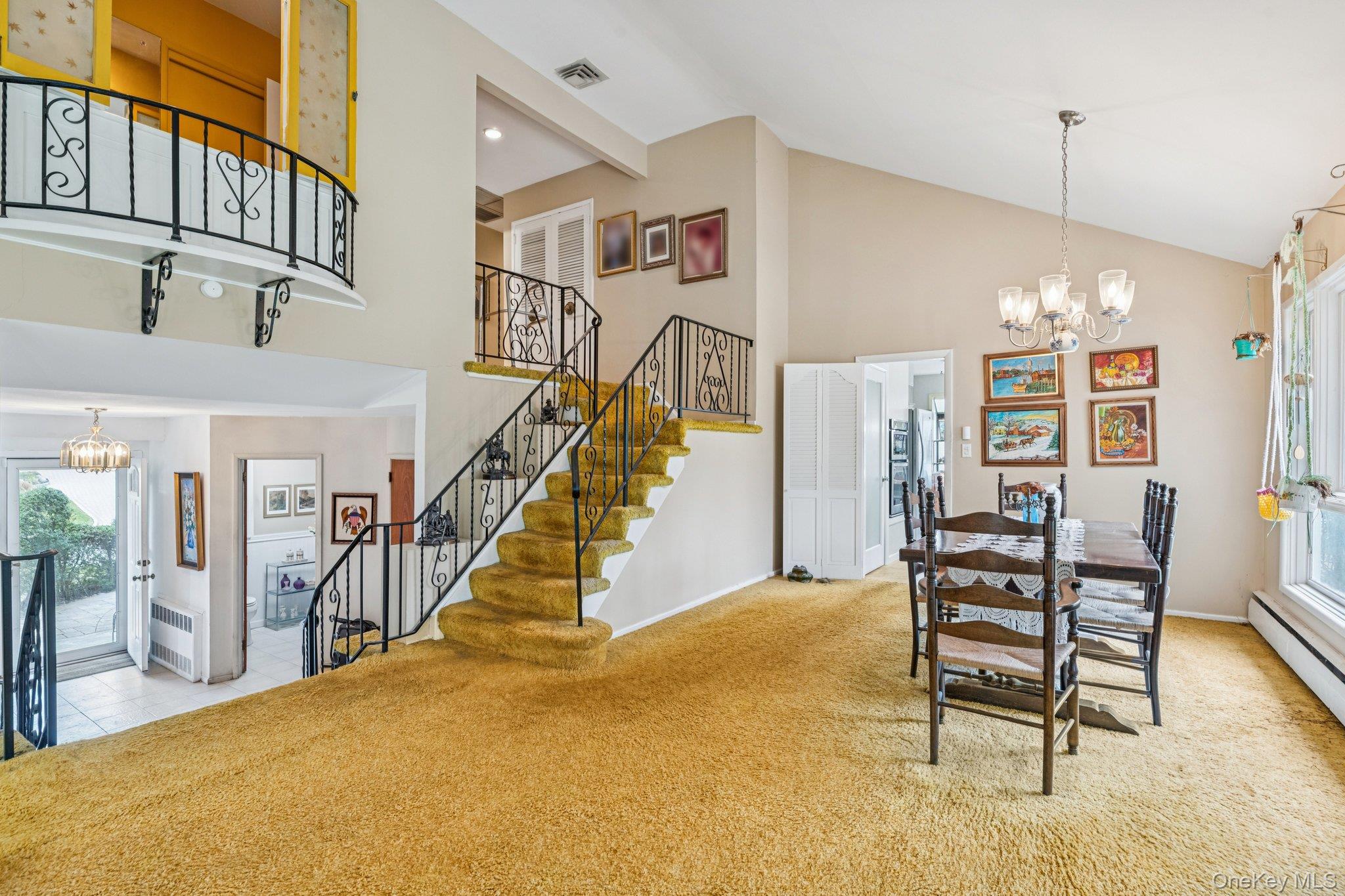 #3 photo, 192 Bengeyfield Drive, East Williston , NY 11596