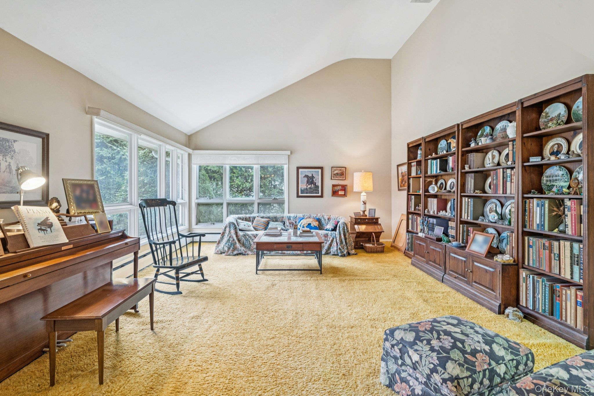 #4 photo, 192 Bengeyfield Drive, East Williston , NY 11596