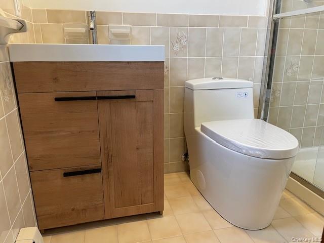 #8 photo, 8 Deans Lane, Bayville , NY 11709