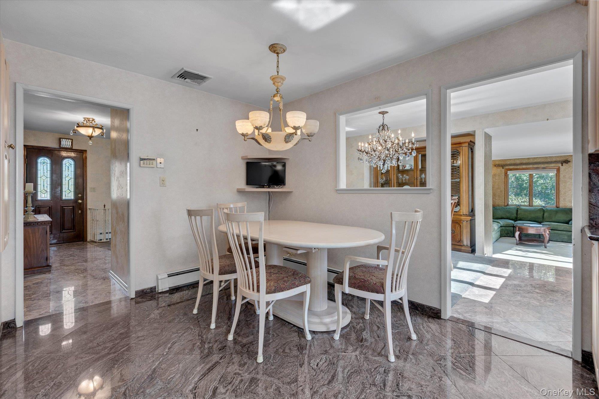 #5 photo, 14 Yeoman Drive, מחוז סאפוק East Northport , NY 11731