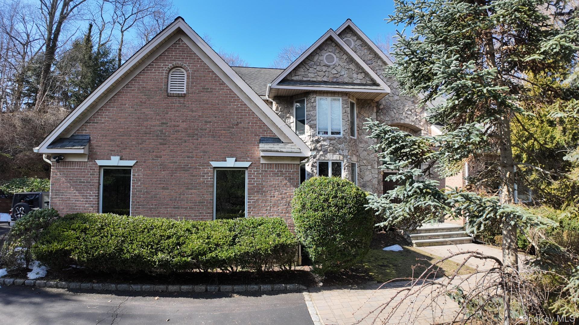 #1 photo, 1550 Laurel Hollow Road, Laurel Hollow , NY 11791