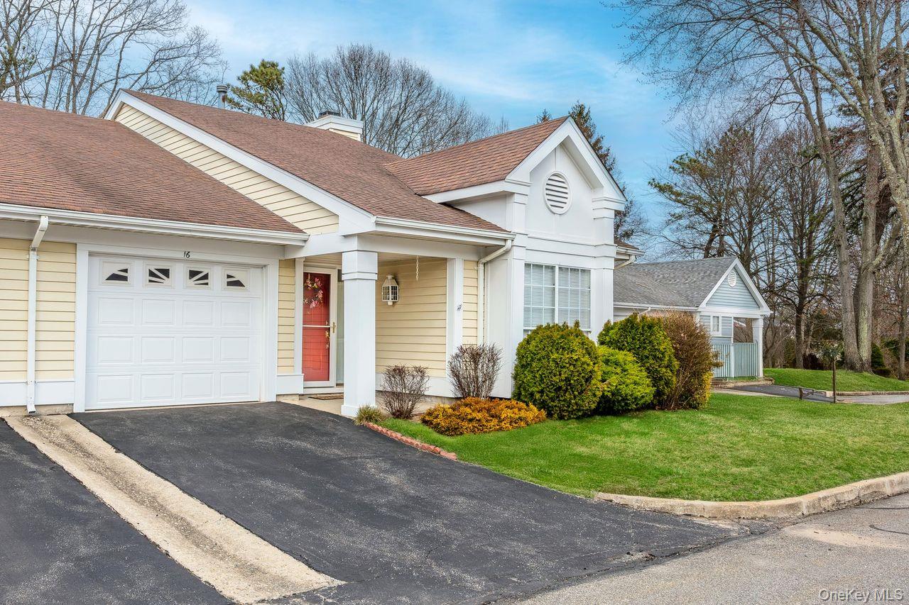 #3 photo, 16 Huntington Court, Ridge , NY 11961