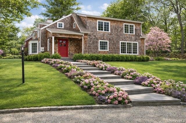 #1 photo, 98 South Road, Westhampton , NY 11977