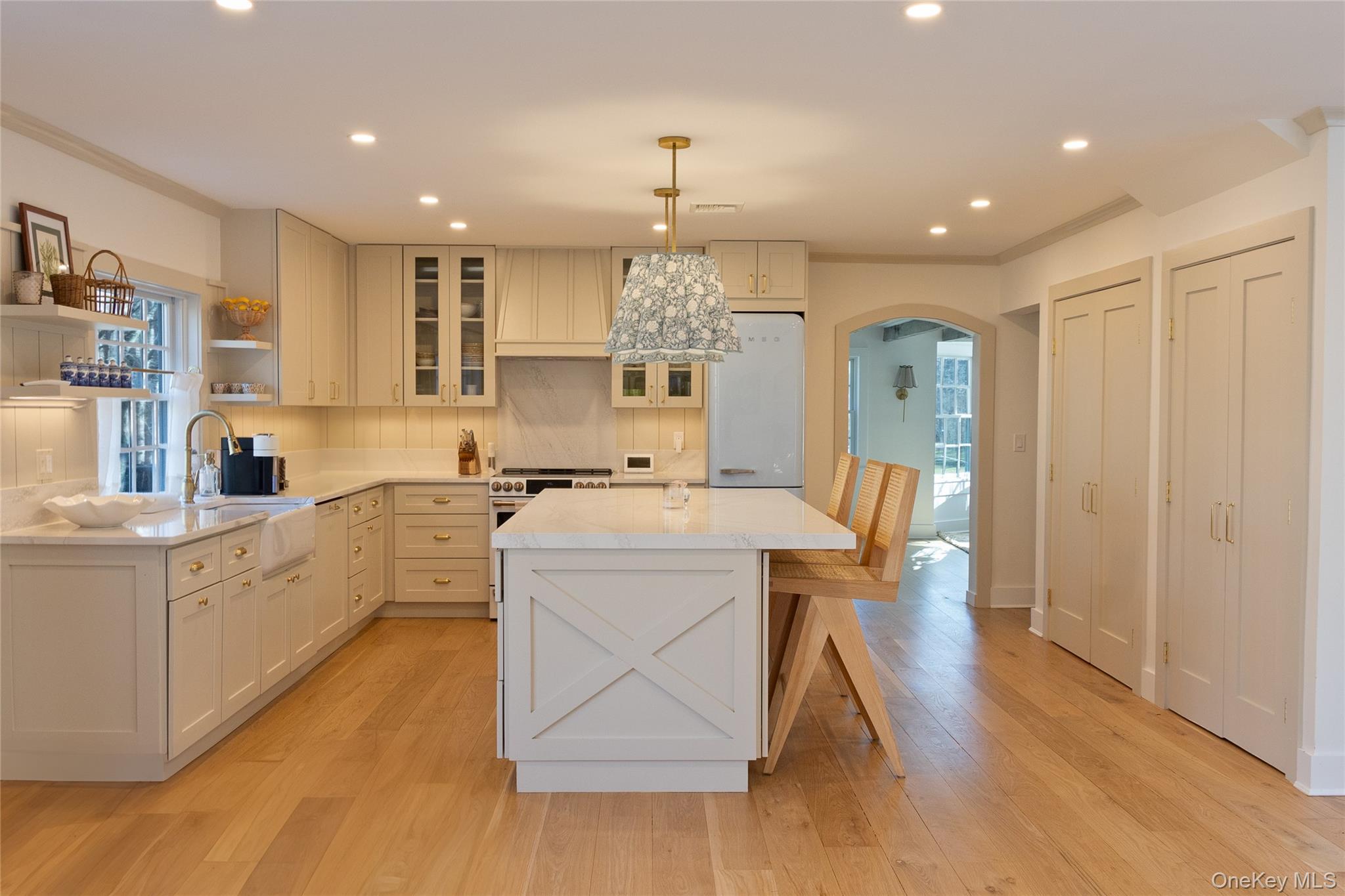 #11 photo, 98 South Road, Westhampton , NY 11977