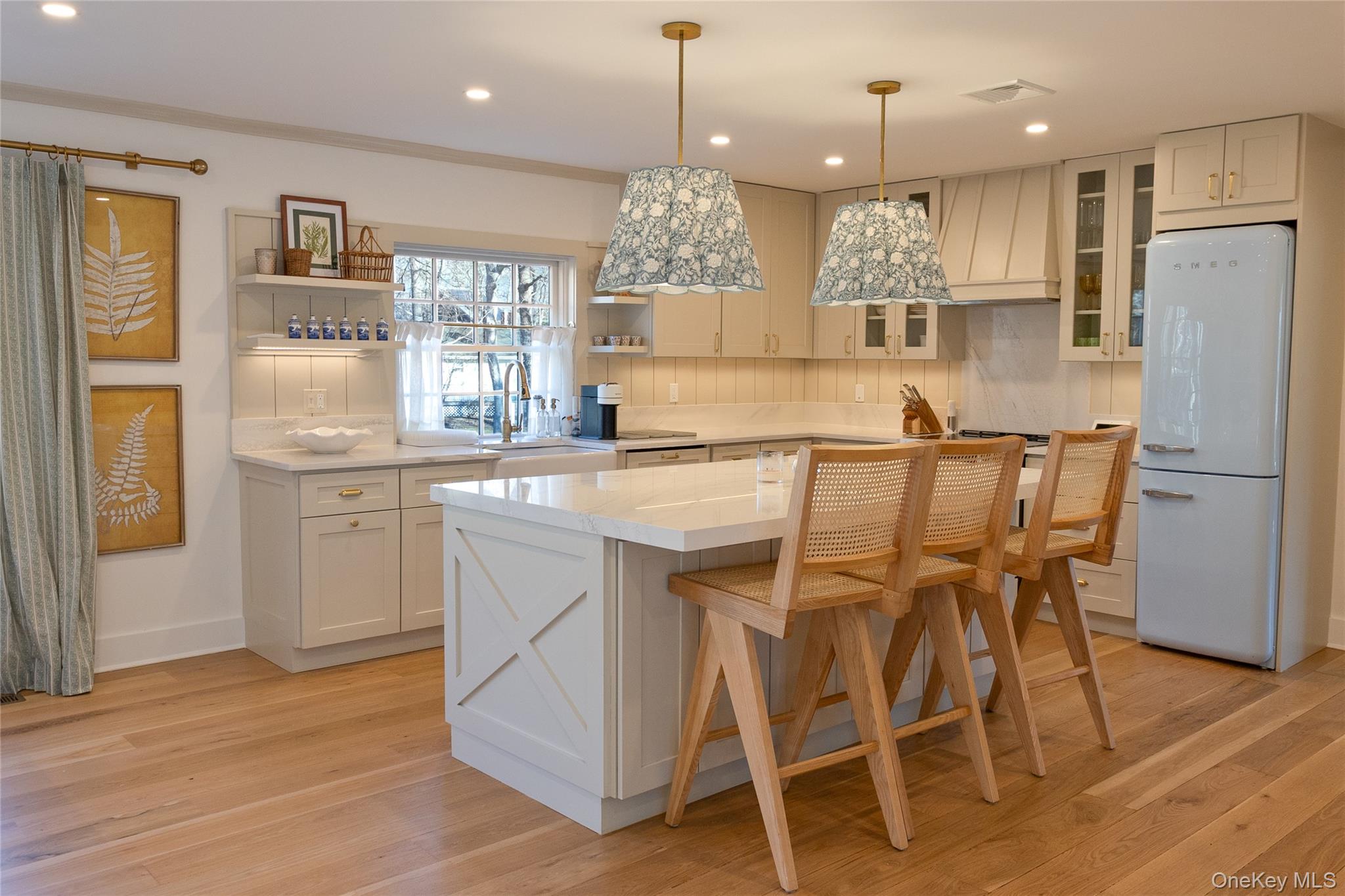 #12 photo, 98 South Road, Westhampton , NY 11977