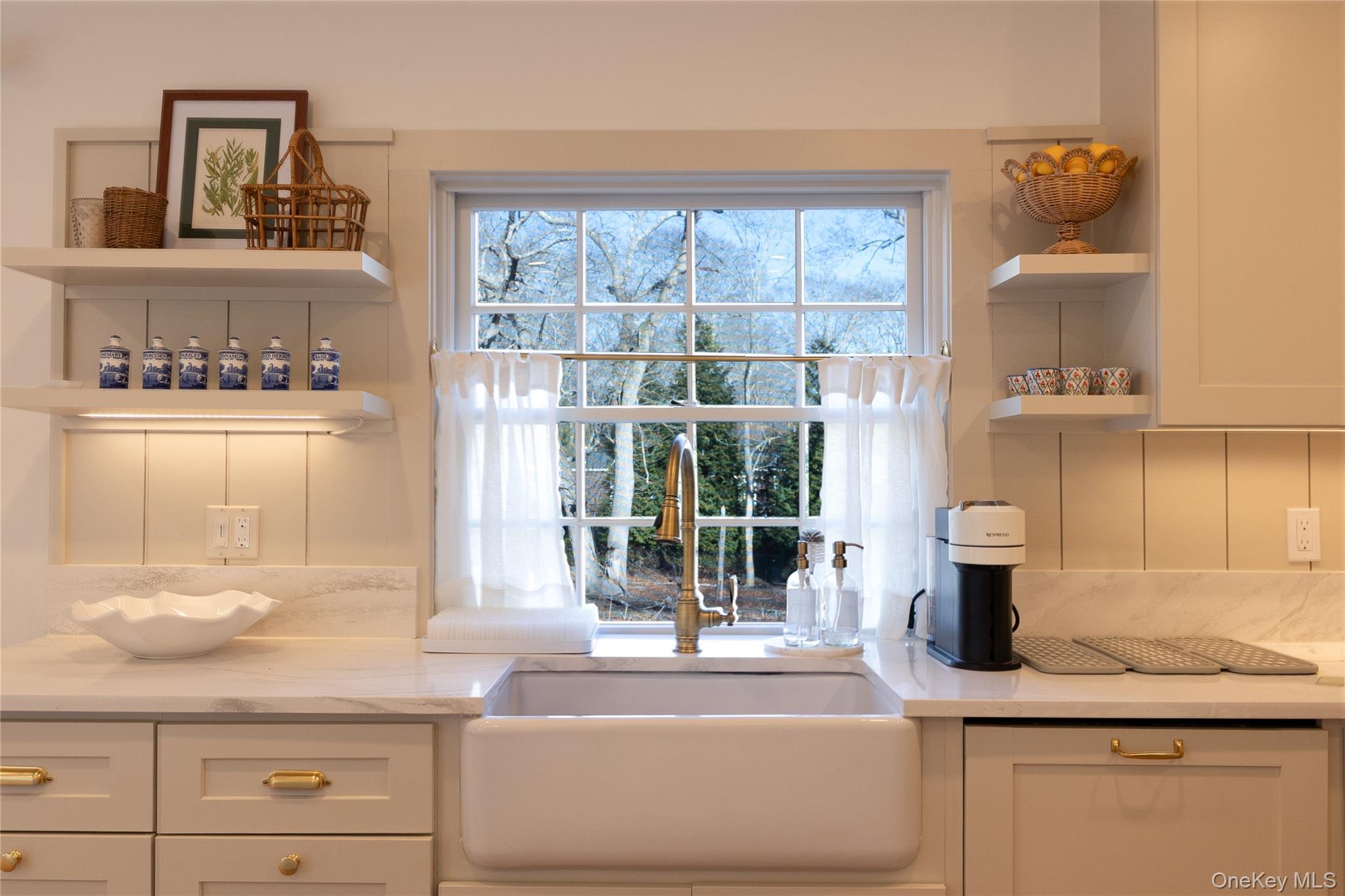 #14 photo, 98 South Road, Westhampton , NY 11977