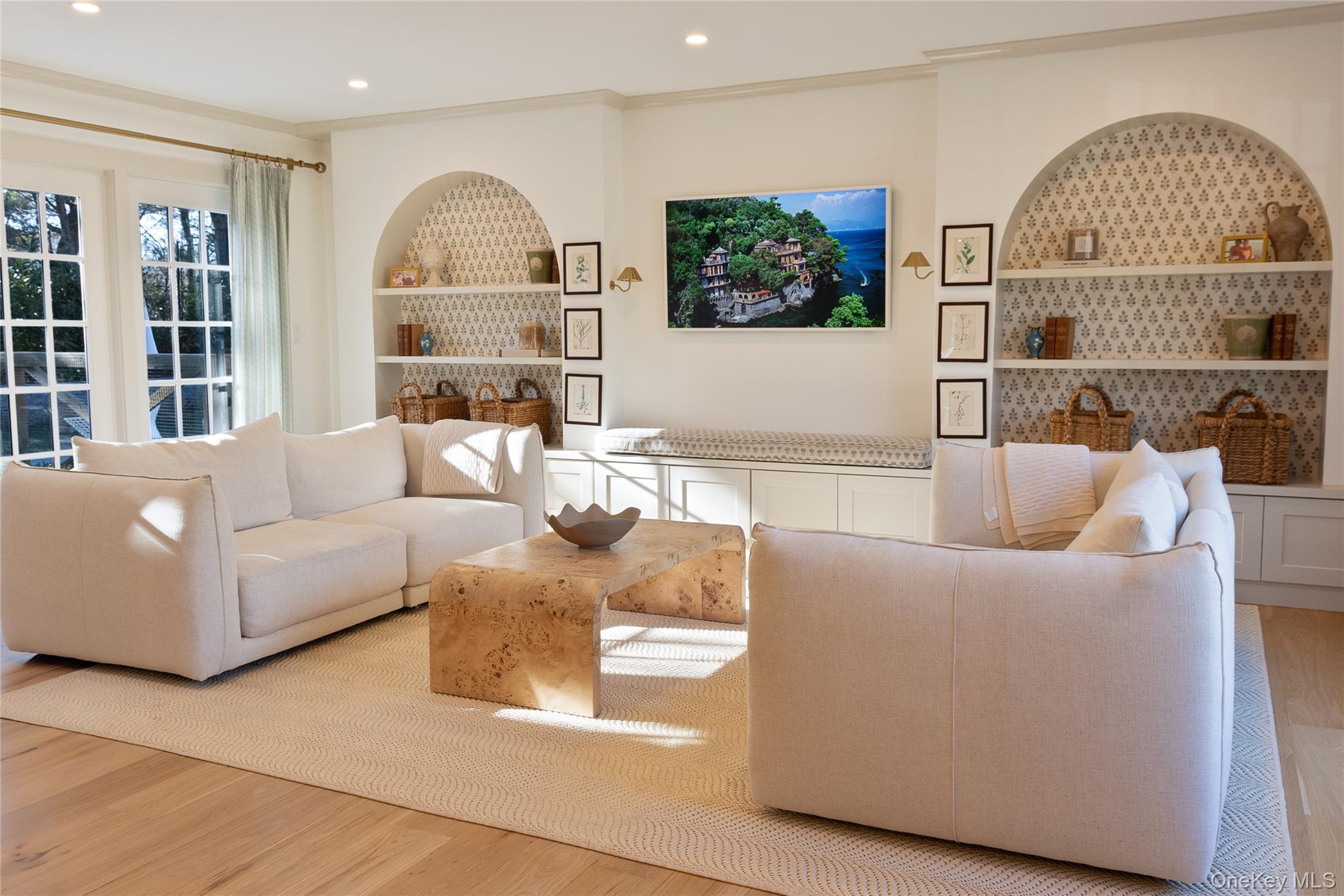 #18 photo, 98 South Road, Westhampton , NY 11977