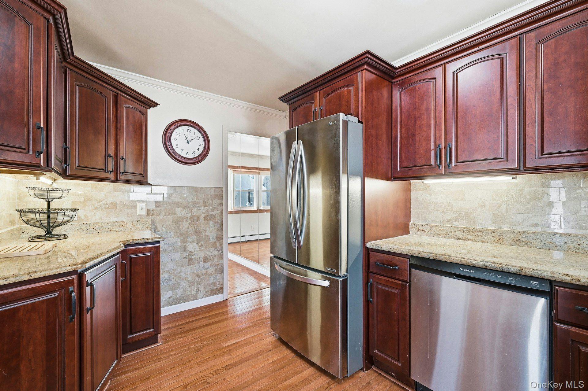 #13 photo, 1028 Thomas Avenue, Нассау ‖ Baldwin , NY 11510