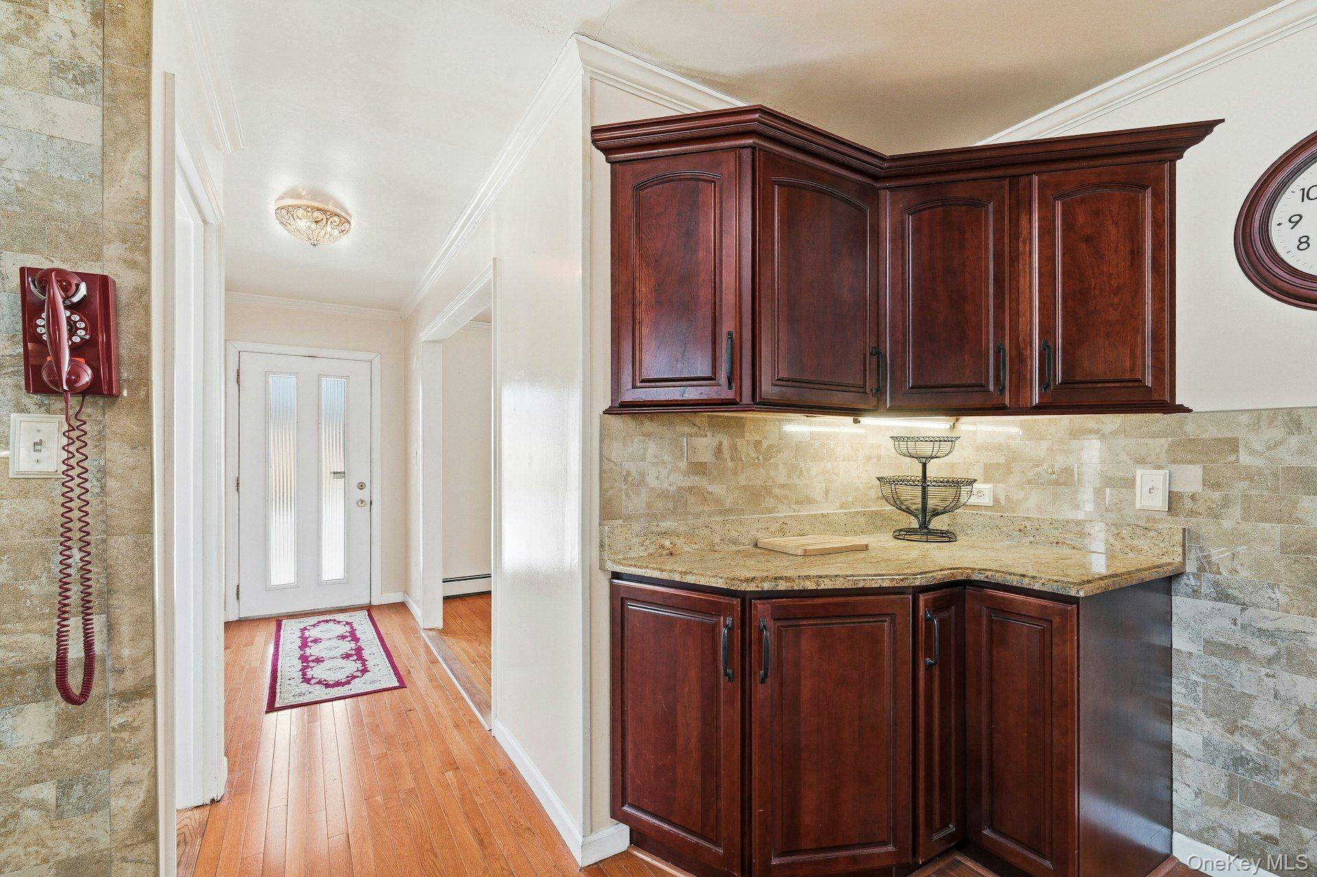 #14 photo, 1028 Thomas Avenue, Нассау ‖ Baldwin , NY 11510