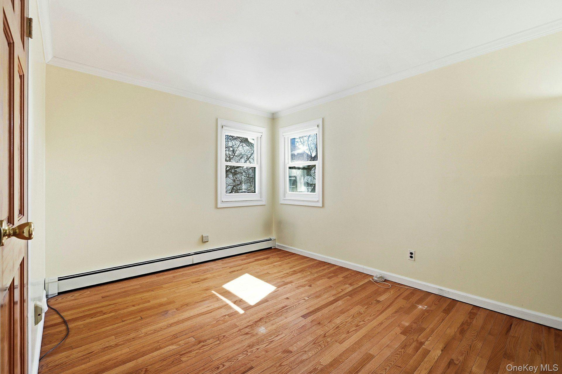 #18 photo, 1028 Thomas Avenue, Нассау ‖ Baldwin , NY 11510