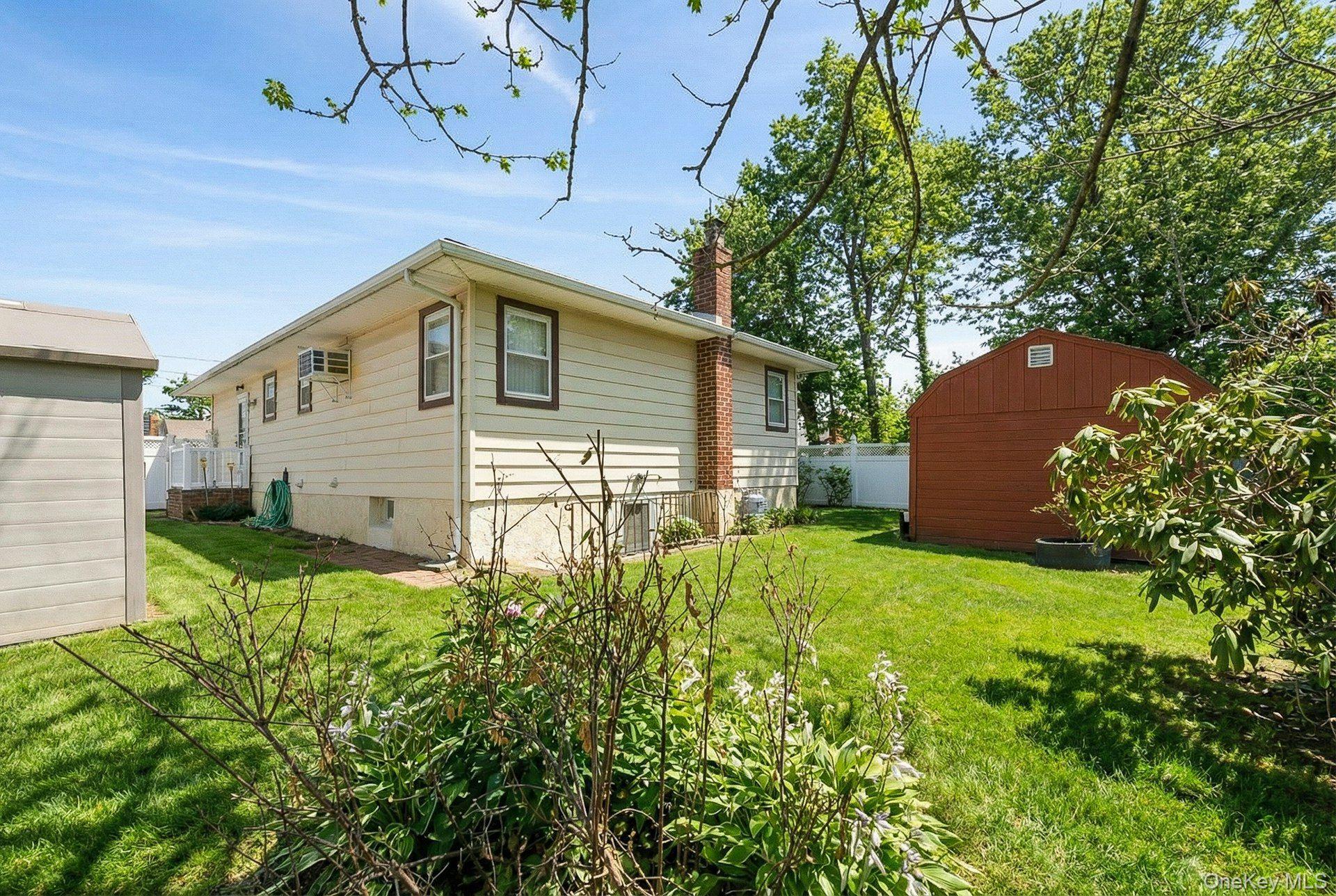 #19 photo, 1028 Thomas Avenue, Нассау ‖ Baldwin , NY 11510