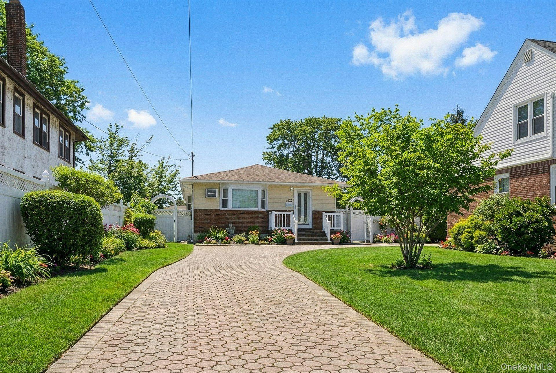 #2 photo, 1028 Thomas Avenue, Нассау ‖ Baldwin , NY 11510