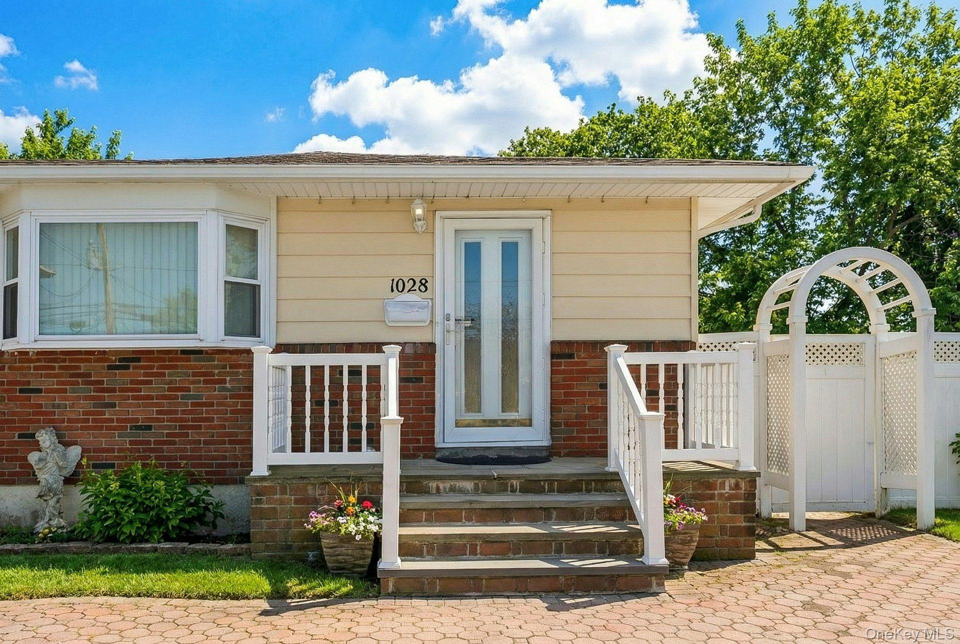 #3 photo, 1028 Thomas Avenue, Нассау ‖ Baldwin , NY 11510