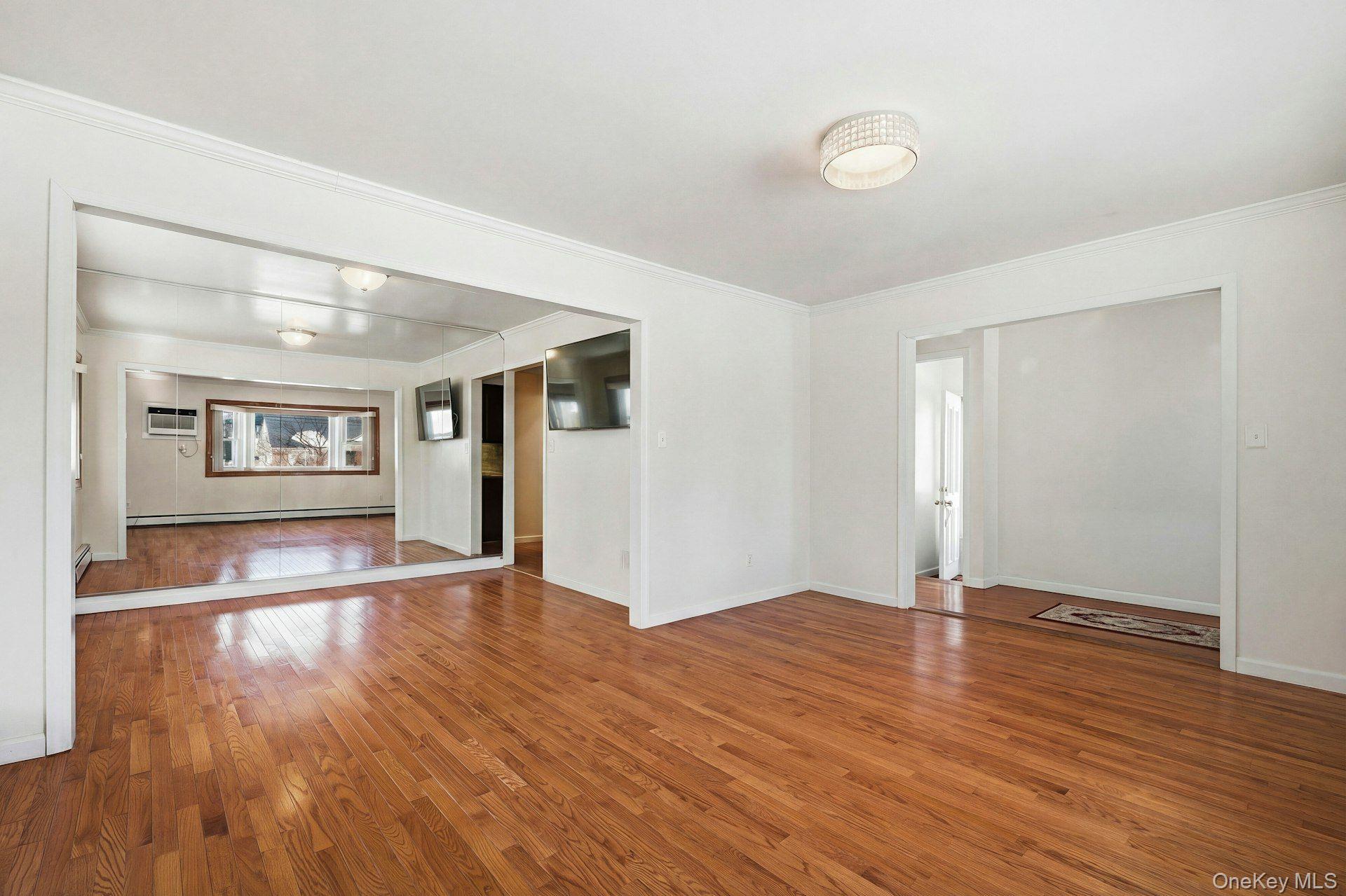 #8 photo, 1028 Thomas Avenue, Нассау ‖ Baldwin , NY 11510