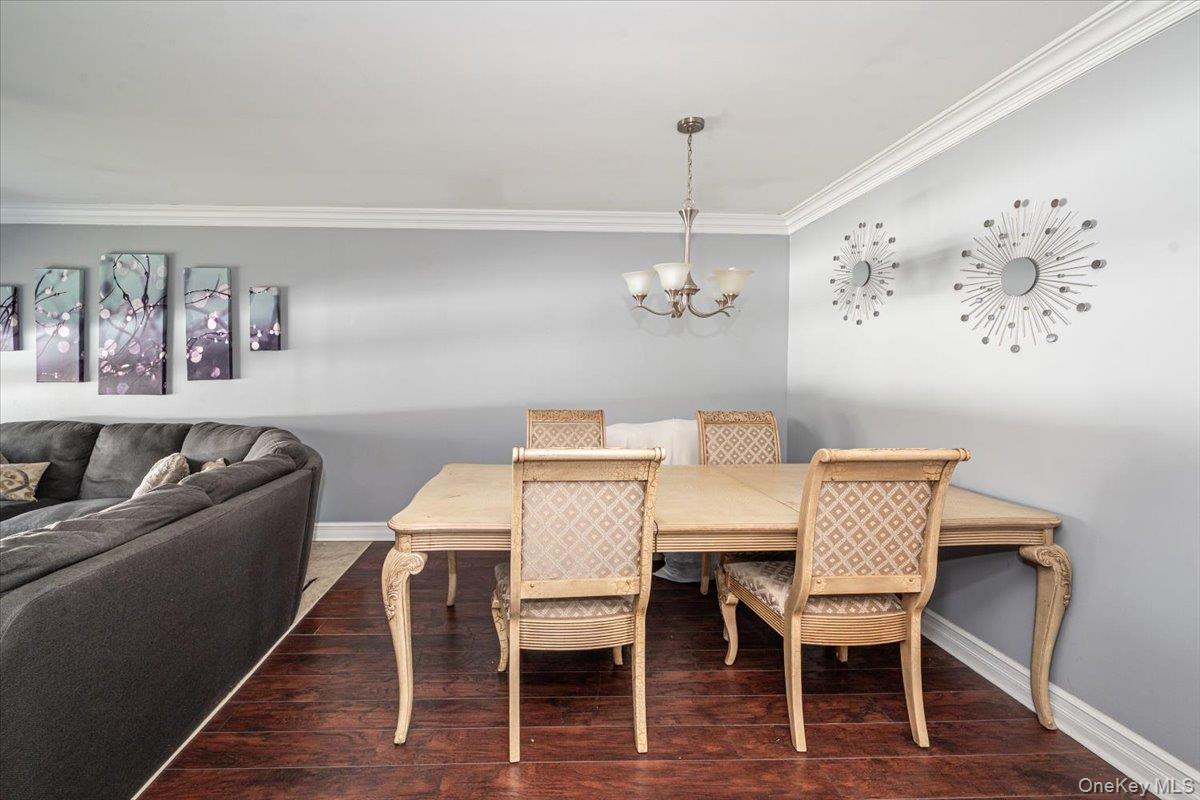 #15 photo, 40 W 4th Street, מחוז סאפוק Patchogue , NY 11772