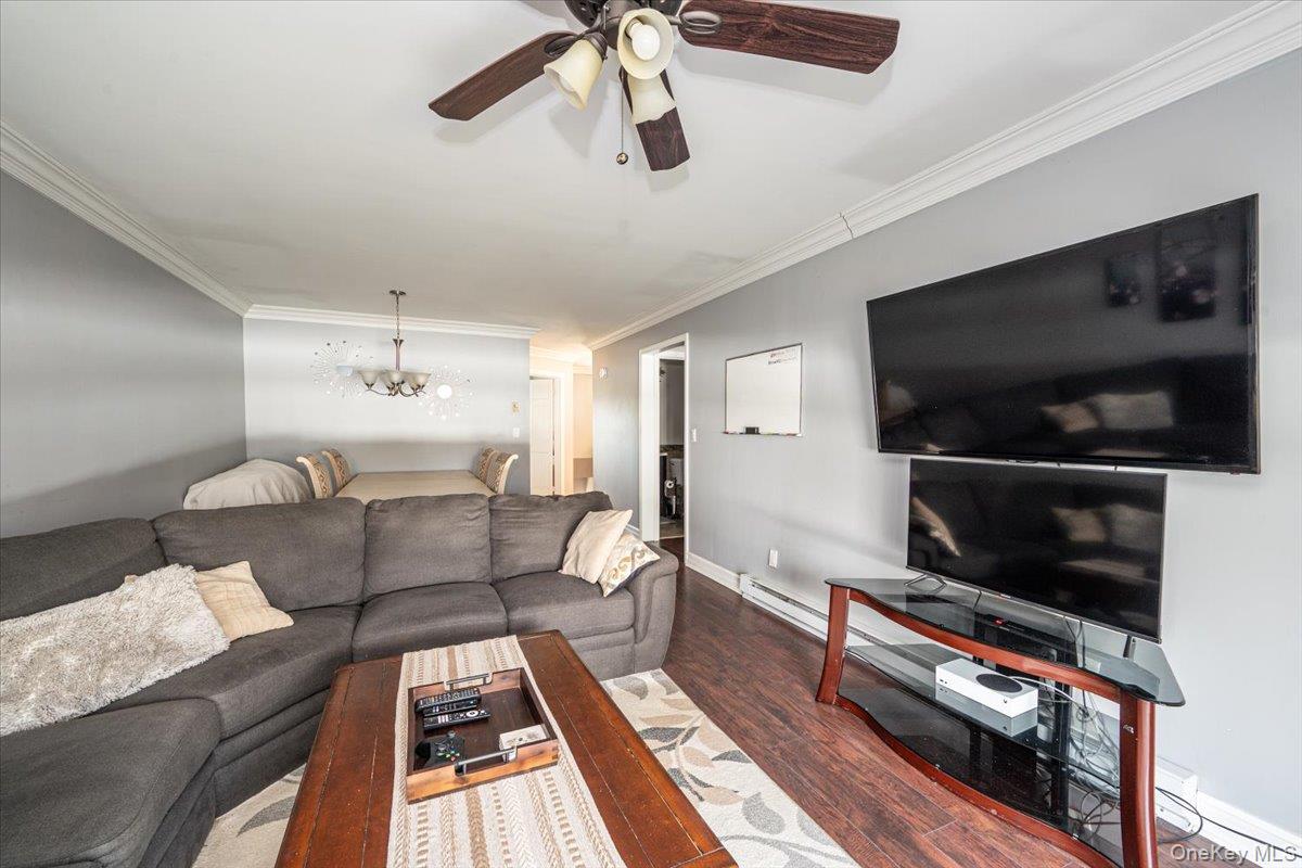 #17 photo, 40 W 4th Street, מחוז סאפוק Patchogue , NY 11772