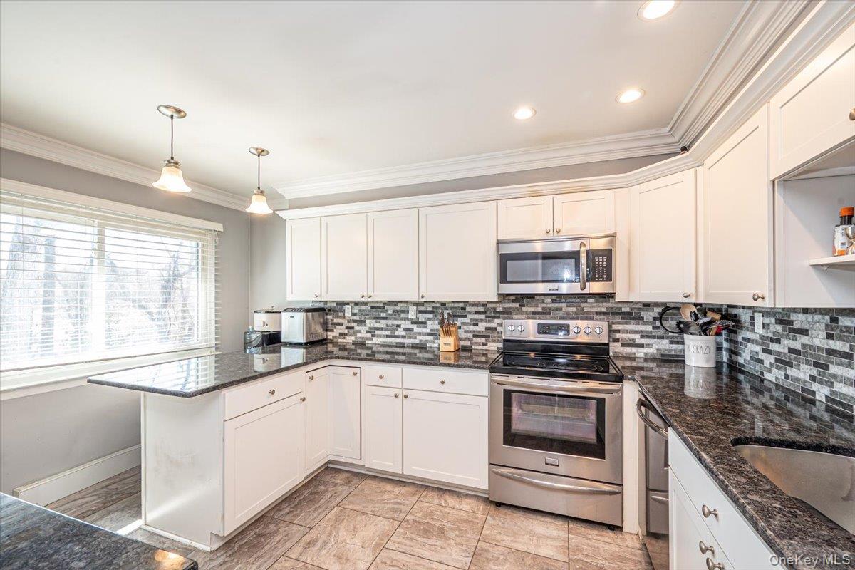 #3 photo, 40 W 4th Street, מחוז סאפוק Patchogue , NY 11772