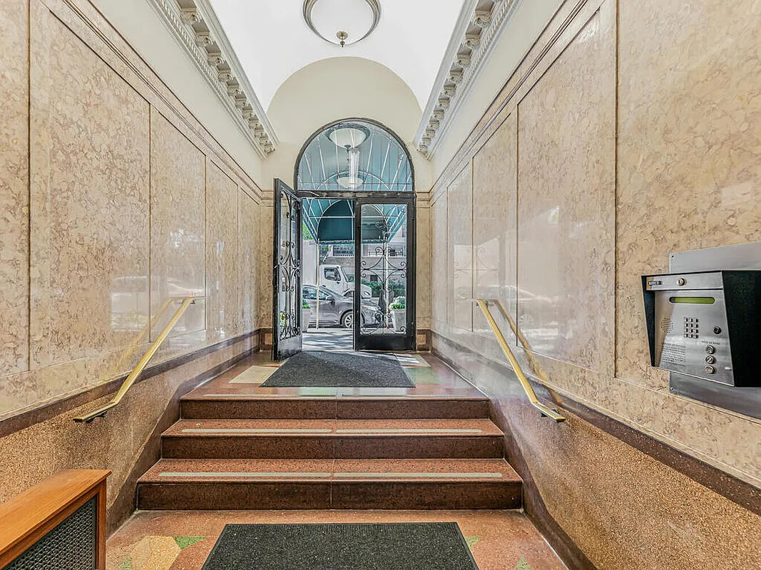 #13 photo, 65 W 95TH Street, Upper West Side , NY 10025