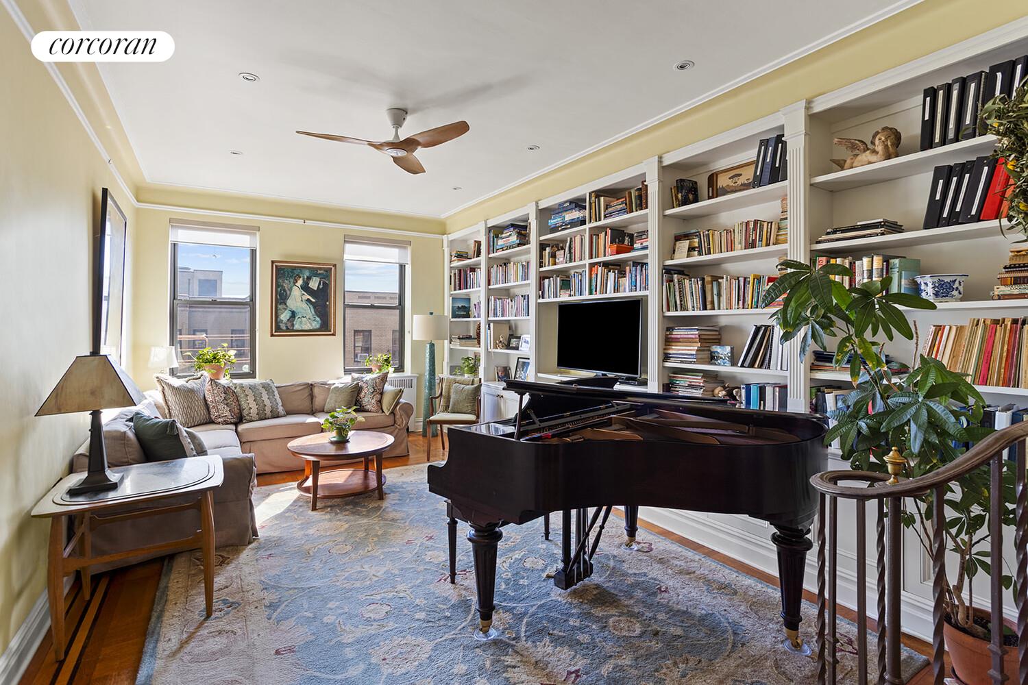 #3 photo, 200 PINEHURST Avenue, ম্যানহাটন Hudson Heights , NY 10033