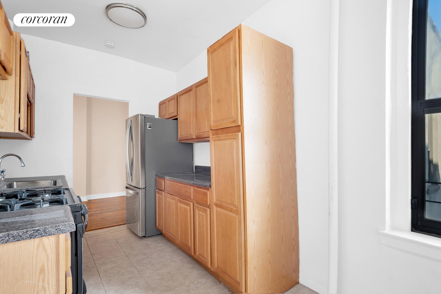 #7 photo, 185 E 163RD Street, ব্রঙ্কস Concourse Village , NY 10451