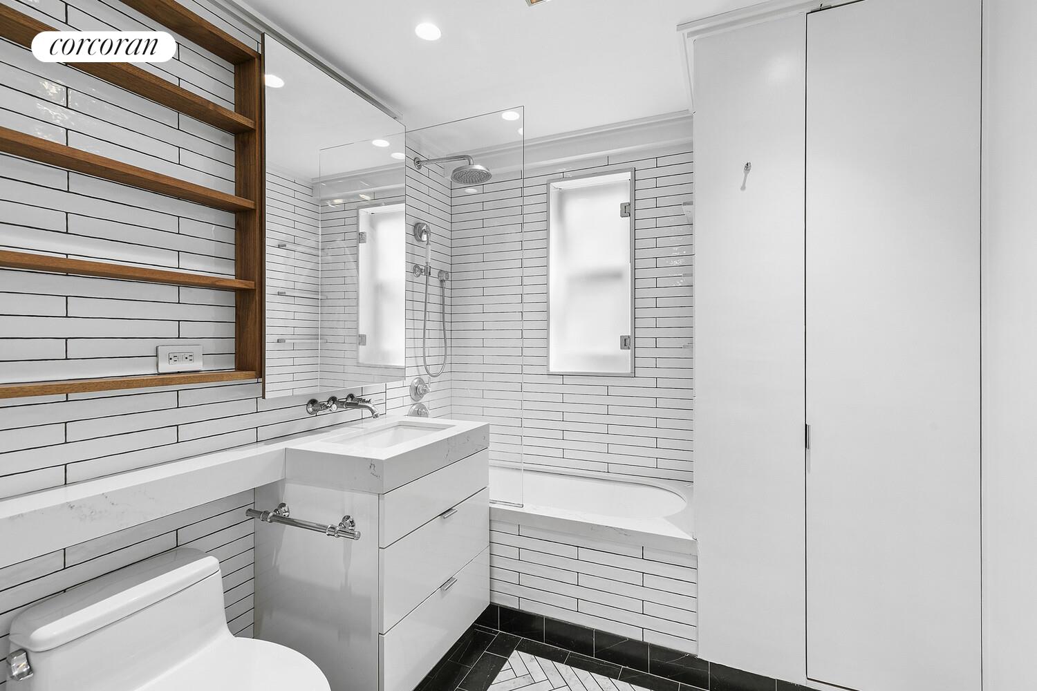 #8 photo, 77 E 12TH Street, ম্যানহাটন Greenwich Village , NY 10003