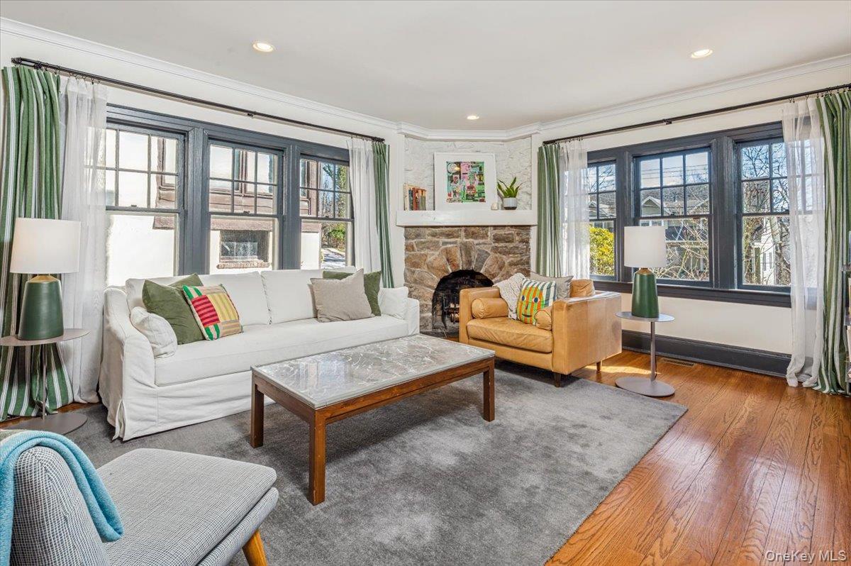 #8 photo, 21 Kent Avenue, Hastings-on-Hudson , NY 10706