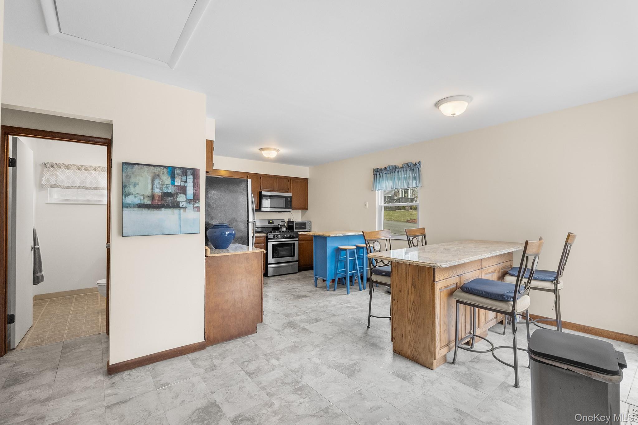 #6 photo, 9 Hill View Road, New Windsor , NY 12553