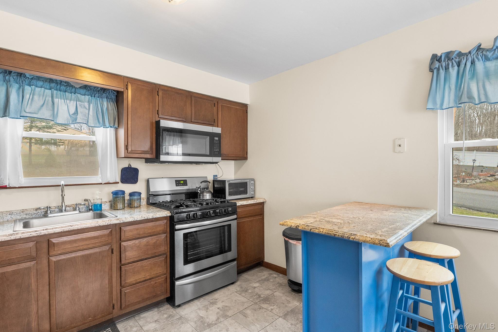 #7 photo, 9 Hill View Road, New Windsor , NY 12553