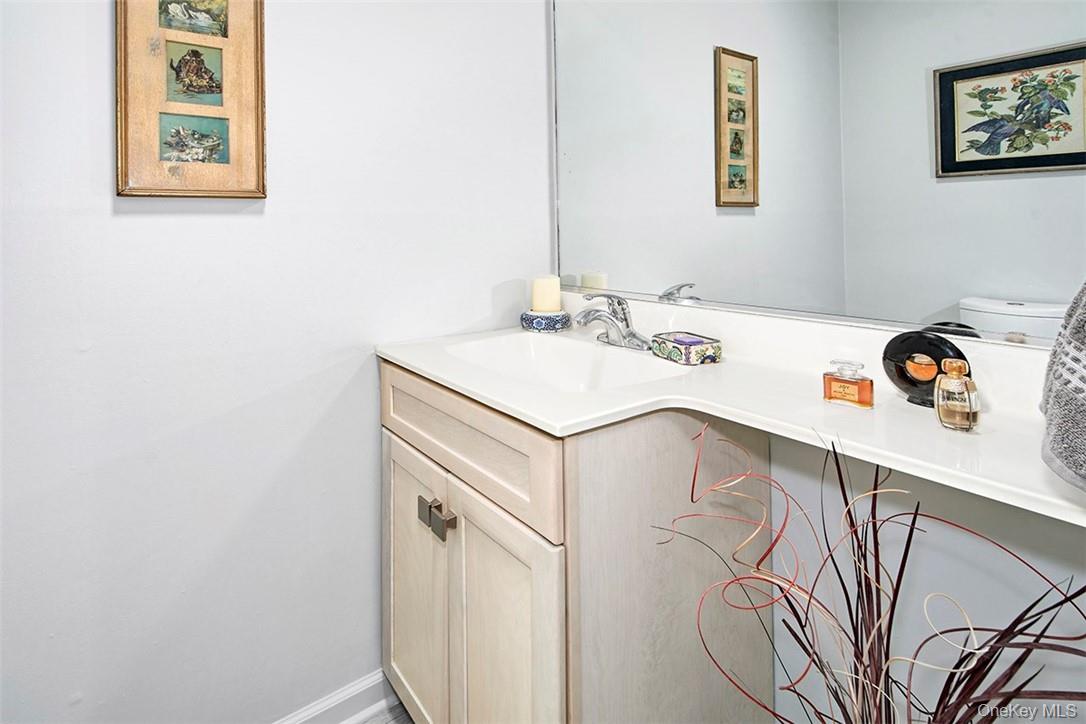 #12 photo, 21 Douglas Circle, Rye , NY 10580