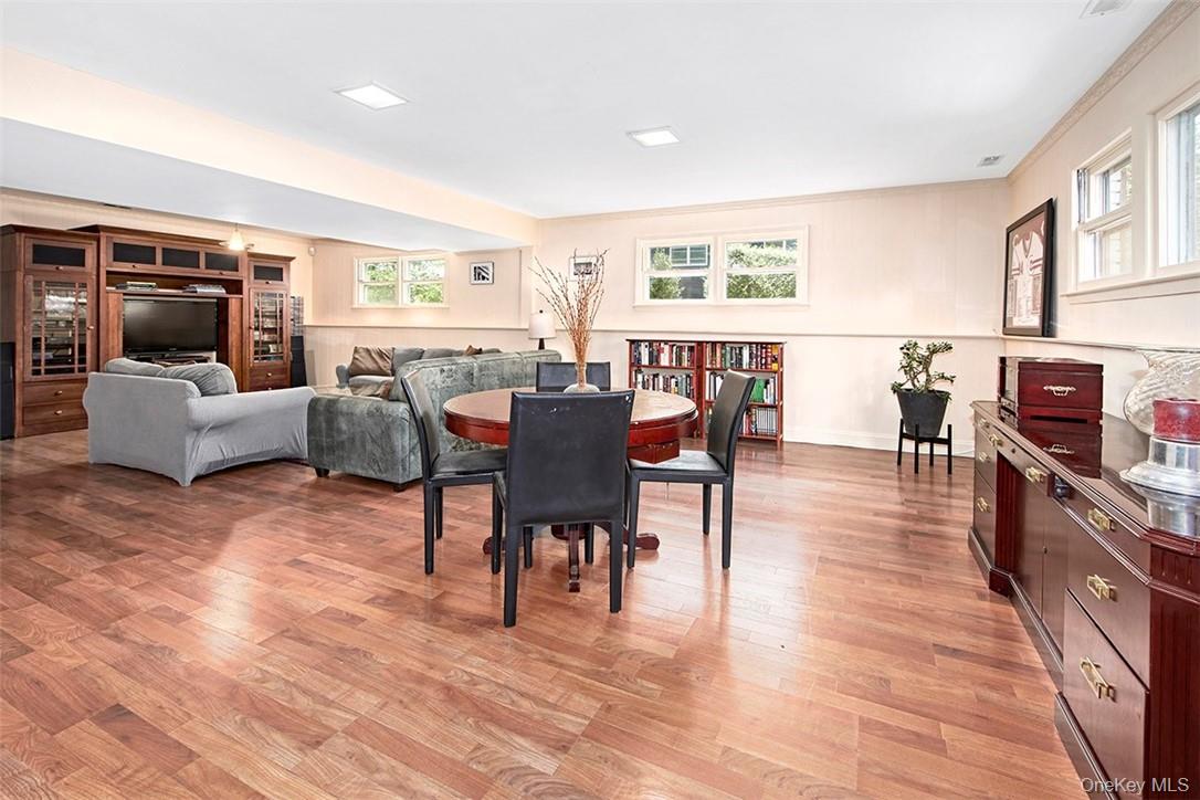 #18 photo, 21 Douglas Circle, Rye , NY 10580