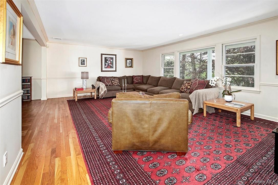 #5 photo, 21 Douglas Circle, Rye , NY 10580