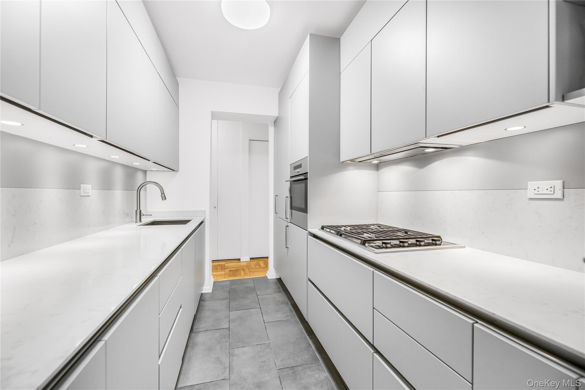 #6 photo, 3901 Independence Avenue, Bronx , NY 10463