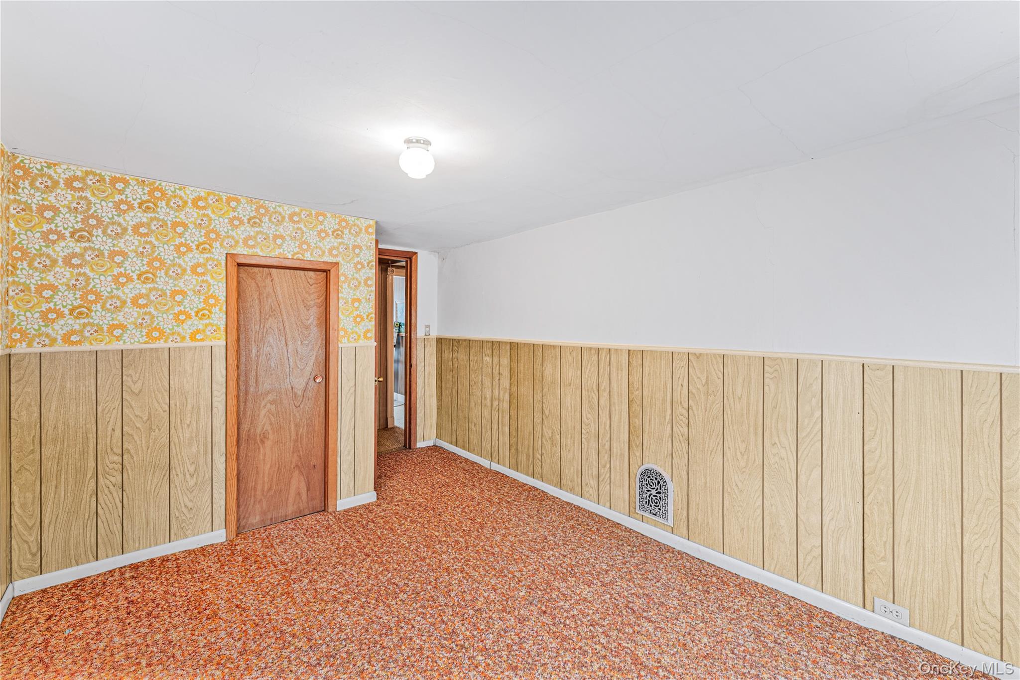 #19 photo, 247 W Chestnut Street, Kingston , NY 12401